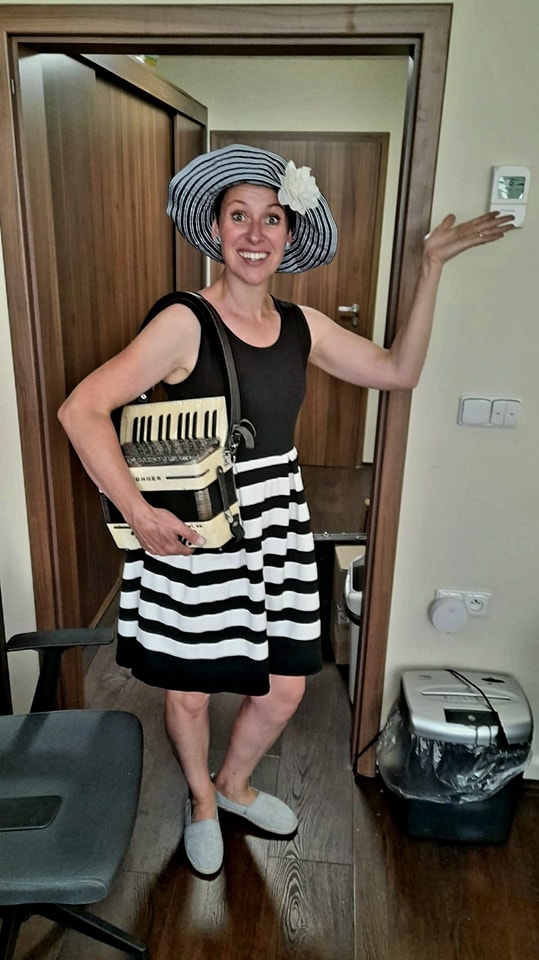 Paní Dáša s harmonikou nám udělala odpoledne plné hudby a radosti